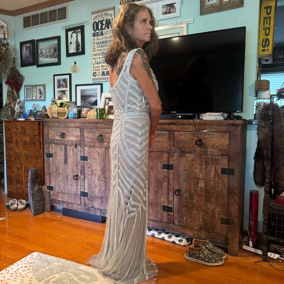 NWT JUDY & JULIA Silver Beaded Crystal Evening Gown Dress Sz 12 GORGEOUS Z42 - Picture 2 of 9